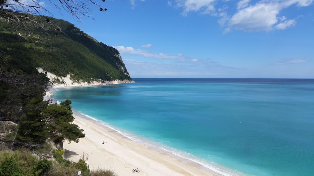 A Due Passi Dal Mare B&B Numana Dış mekan fotoğraf